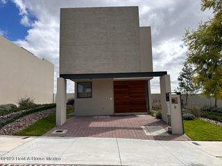 Zakia casa nueva de 3 recamaras en VENTA RAH1416