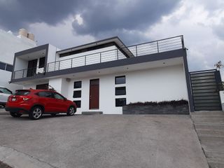 Casa en Venta Vista Real con un Departamento como Anexo