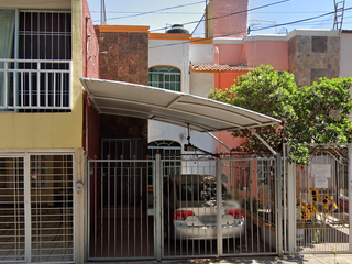 Casa en Remate Bancario en Jardines de la Paz, Guadalajara, Jal. (65% debajo de su valor comercial, solo recursos propios, unica oportunidad) -EKC