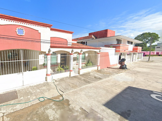 Casa en venta en la Colonia Las Rosas, Comalcalco, Tabasco.