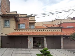 Magnifica Casa en Del Carmen, Coyoacán, en Remate Bancario