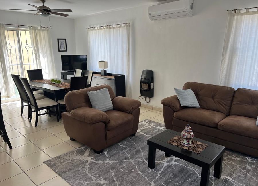 Casa de 3 Recamaras a 5 minutos de Plaza Citadel en San Nicolas , Nuevo