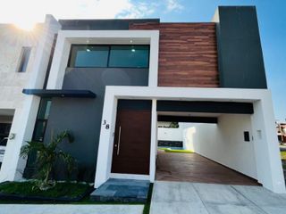 Casa en venta en Veracruz con alberca,fracc: lomas residencial, riviera veracruzana.