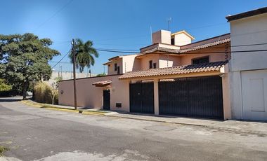 Casa Sola en Fraccionamiento Burgos Cuernavaca, Temixco, Morelos