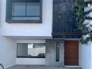 Casa en renta en fraccionamiento zona Galerias Serdán ciudad de Puebla