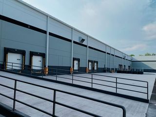 Nave 8,000m2
