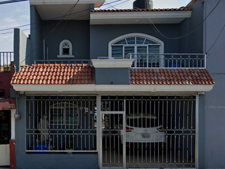 Preciosa casa en :  IGUALDAD 577, LA ESPERANZA (LA FEDERACHA), 44300 GUADALAJARA, JALISCO.