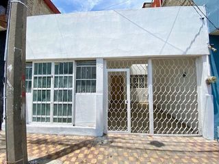 Casa en renta con Local Comercial en calle Hospital en Santa Teresita