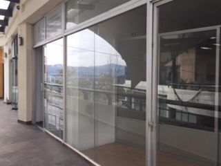 LOCAL COMERCIAL U OFICINA EN RENTA , 30 M2, EN CENTRO COMERCIAL SOBRE AVDA. TOLUCA