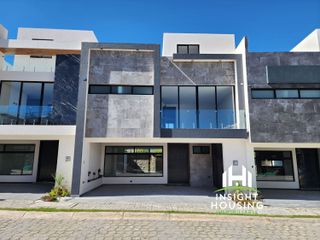 CASA NUEVA EN VENTA CON 3 RECAMARAS, ROOF GARDEN CON MAGNIFICOS ACABADOS EN LOMAS DE ANGELOPOLIS PUEBLA