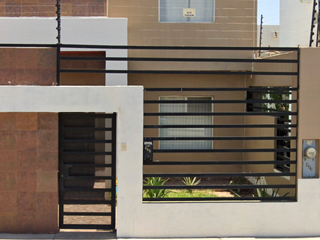 Casa en venta en Fraccionamiento Misión de San Carlos Residencial, Mexicali, Baja California en calle de Roberto Montenegro # 453