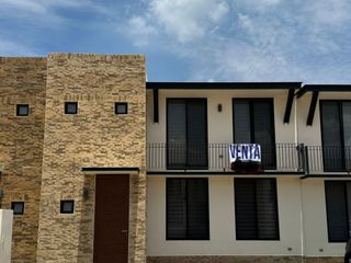 Casa en Venta  en El fraccionamiento Puerta de Piedra en el municipio de Corregidora Querétaro.