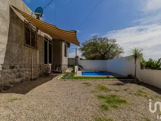 Una Casa Un Sólo Nivel con Alberca, en Nueva Santa María Cuernavaca Morelos