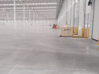 Centro de Distribución 24,000 m2 Andenes 24 Rampas 2 Altura Mínima 10 mts