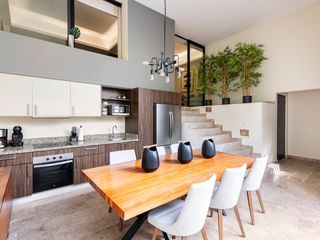 Townhome en Renta de Largo Plazo en Playa del Carmen Centro | 2 Recámaras | Acceso Independiente