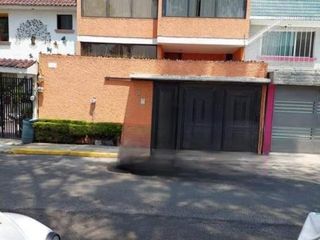 Casa en venta en Col. Hacienda de Coyoacán CDMX., ¡Compra directa con los Bancos!