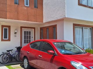 Bonita Casa en Venta a 2 cuadras Av. Las Torres, San Mateo Atenco $2,200,000 Acepto Creditos