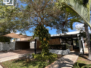 Preciosa casa en renta o venta de un piso con paneles solares y alberca privada al norte de Mérida