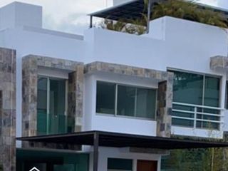 Casa en Renta en Altozano $16,000 (mtto incluído)