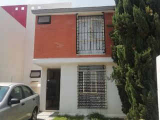 Casa en renta 3 recámaras San José Chapulco (zona: 14 sur y 117 oriente)