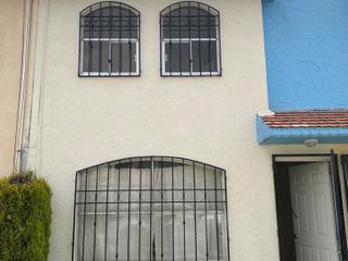 Bonita casa en venta en Fraccionamiento Los Sauces 4, EN TOLUCA  $1,150,000 acepto credito INFONAVIT