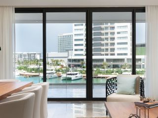 Penthouse en Venta de 3 habitaciones en Puerto Cancun con vista al mar y acceso a la marina y club de Playa