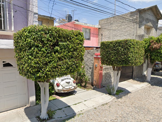 Casa de Recuperación Bancaria en Del Pinal, Los Naranjos, 38013 Celaya, Gto., México.