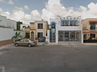 VENTA HERMOSA CASA PASEO DE SEGOVIA, LA TOSCANA. PLAYA DEL CARMEN, Q.R.