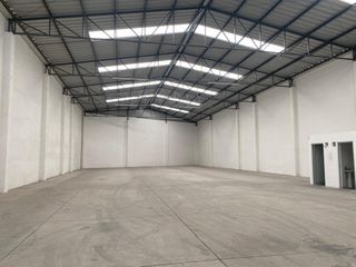 Local Bodega comercial 1500 m2 nueva en 25 Oriente