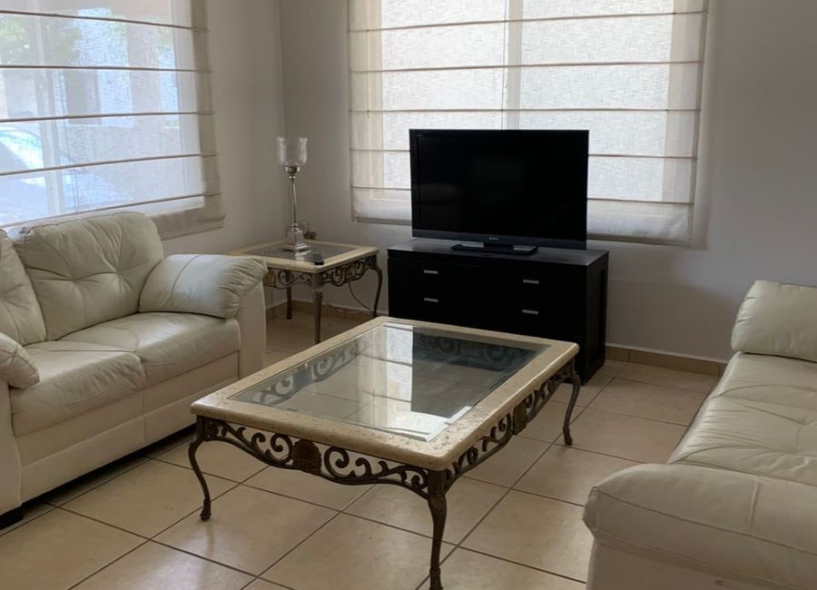 EN VENTA CASA EN QUINTAS DE MONTICELLO AL NORTE DE AGUASCALIENTES