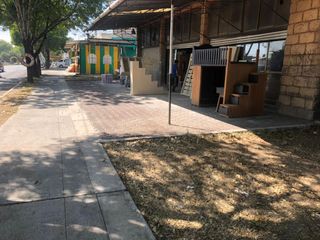Local comercial en venta en Ecatepec con Terreno CON USO DE SUELO
