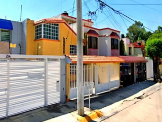 Casa en venta cerca Periférico Nte. Segundo piso