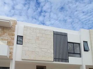 Casa En Venta en Cancún Arbolada Residencial