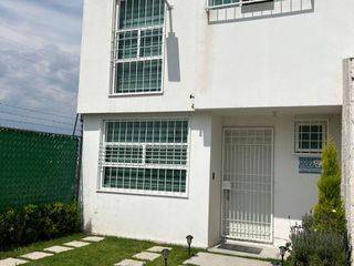 Venta de Casa en Fraccionamiento en San Mateo Atenco, Estado de Mexico, cerca de Tren Interurbano, Aeropuerto de Toluca, salidas rapidas a CDMX, Tollocan, Metepec