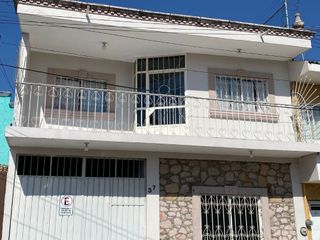 Se vende casa a 5 minutos de plaza Estadio en Morelia