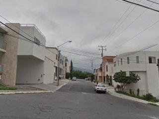 ¡APROVECHA ESTA INCREÍBLE OPORTUNIDAD DE HACER CRECER TU PATRIMONIO! Casa en REMATE BANCARIO Fracc Pedregal de la Silla, Monterrey, Nuevo León