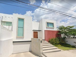 Hermosa Casa a Precio de Remate en Juriquilla!