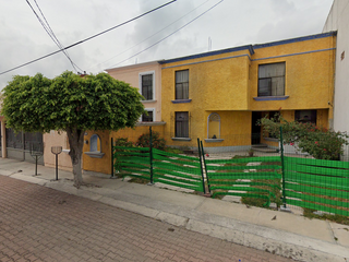Casa En Venta Calle Cerro Del Agua Querétaro Colinas Del Cimatario Remate Bancario