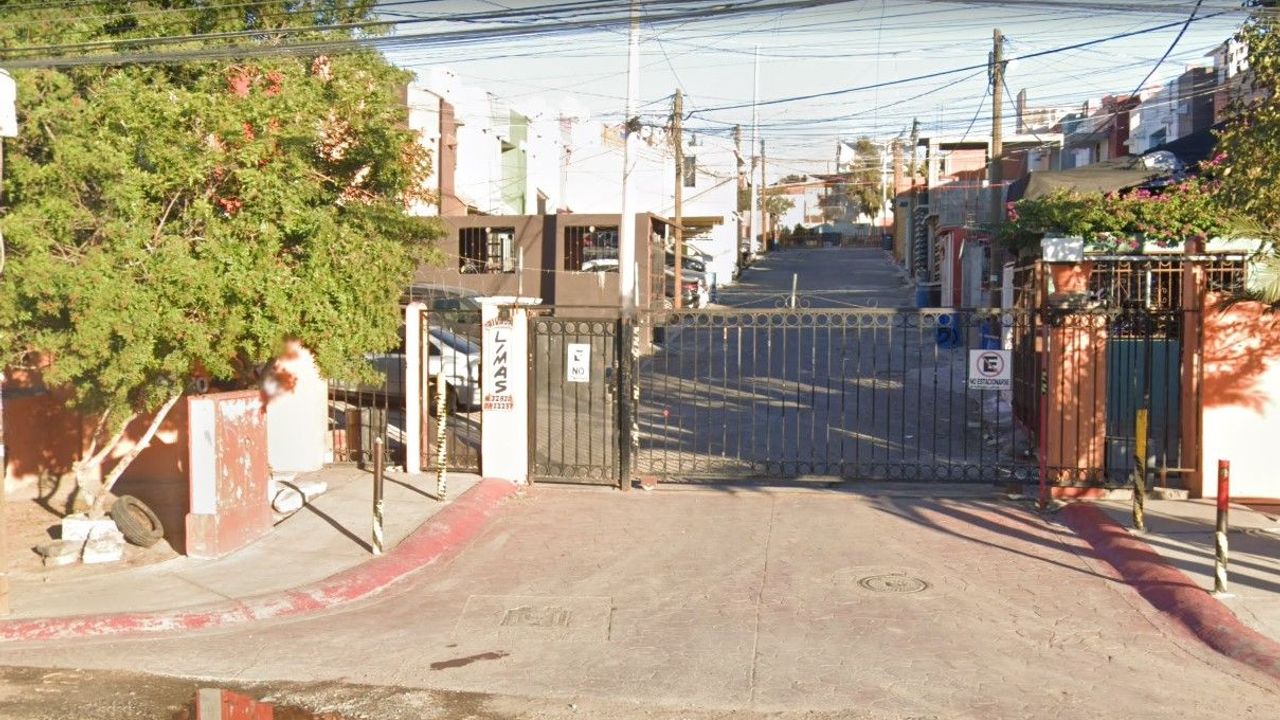 DMO CASA DE REMATE BANCARIO EN PRIVADA EN CAÑADAS DEL FLORIDO, TIJUANA