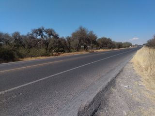 VENDO TERRENO CON FRENTE A CARRETERA EN TEQUISQUIAPAN EN DOLORES, HGO EN AREA COMERCIAL Y DE OPORTUNIDAD