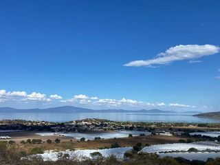 TERRENOS RESIDENCIALES CON VISTA LAGO DE CHAPALA Y CASA CLUB