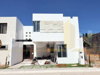 CASA EN VENTA EN QUINTA AZALEAS