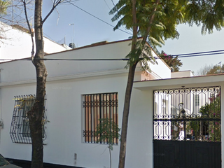Maravillosa Casa Ubicada En Azcapotzalco, San Álvaro A Un Grandioso Valor De Remate