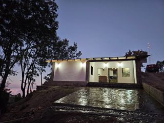 Hermosa cabaña recién terminada, en el poblado de real alto municipio de san Sebastián del oeste, jalisco