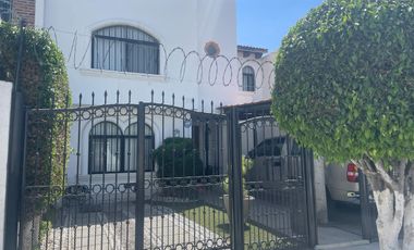 CASA EN VENTA CON RECAMARA EN PLATA BAJA