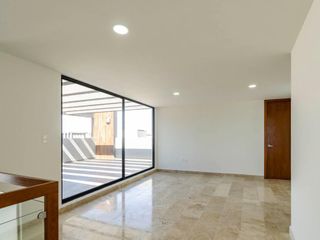 Amplia  Casa en renta de cuatro recamaras  en Lomas de Angelópolis, Zona Cascatta, con cochera techada 333 m2 construcción $35,000