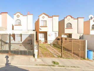 CASA EN REMATE EN LA COL. LOMAS DE LA PRESA, TIJUANA, B.C.