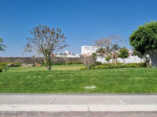 Terreno residencial de 354.79 m2 exclusivo fraccionamiento con amenidades y alberca Milenio III Querétaro
