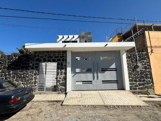 VENTA DE CASA NUEVA CON ALBERCA LAS BRISAS TEMIXCO