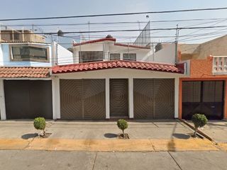 Hermosa Casa en venta con gran plusvalía de remate dentro de Avenida Bosques de Egipto , Bosques de Aragon, Ciudad Nezahualcóyotl, Estado de México